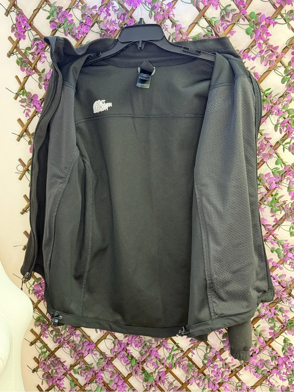 The North Face - Windwall Men's Black Lightweight Full-Zip Fleece Jacket